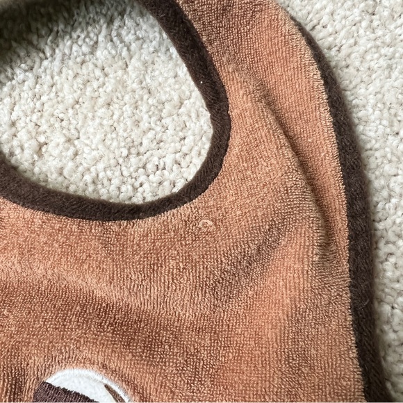 Fred | Sloth Bib - Picture 3 of 8